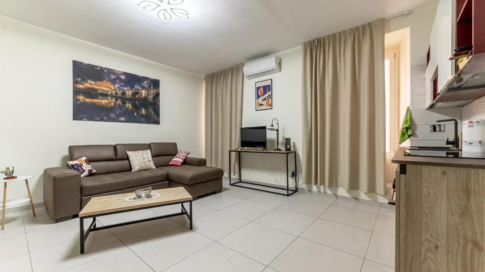 Luca Flat - Tiburtina Train Station & Wi-Fi Apartment Rome