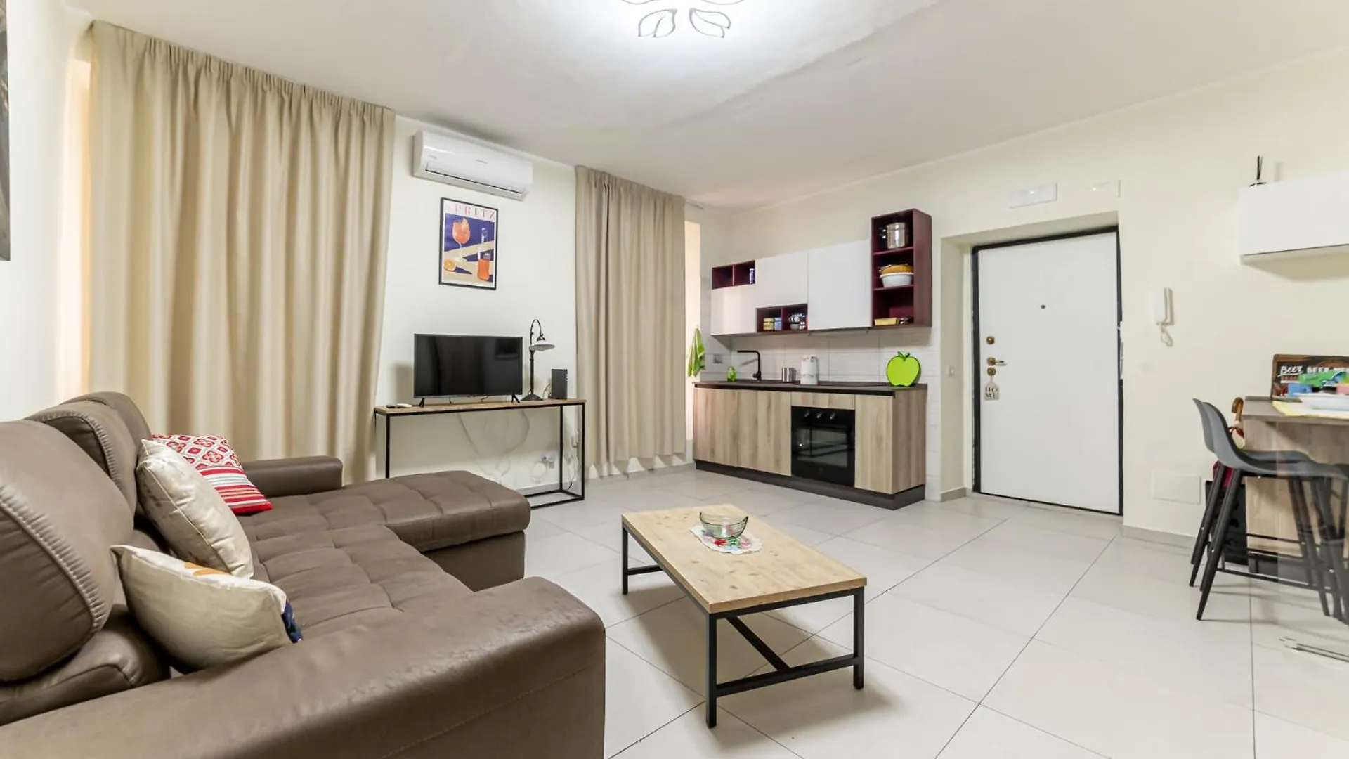 Luca Flat - Tiburtina Train Station & Wi-Fi Apartment Rome Italy