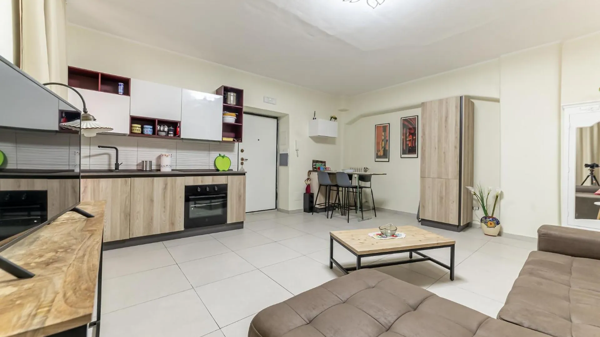 Luca Flat - Tiburtina Train Station & Wi-Fi Apartment Rome